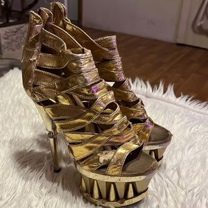 Gold stilletos